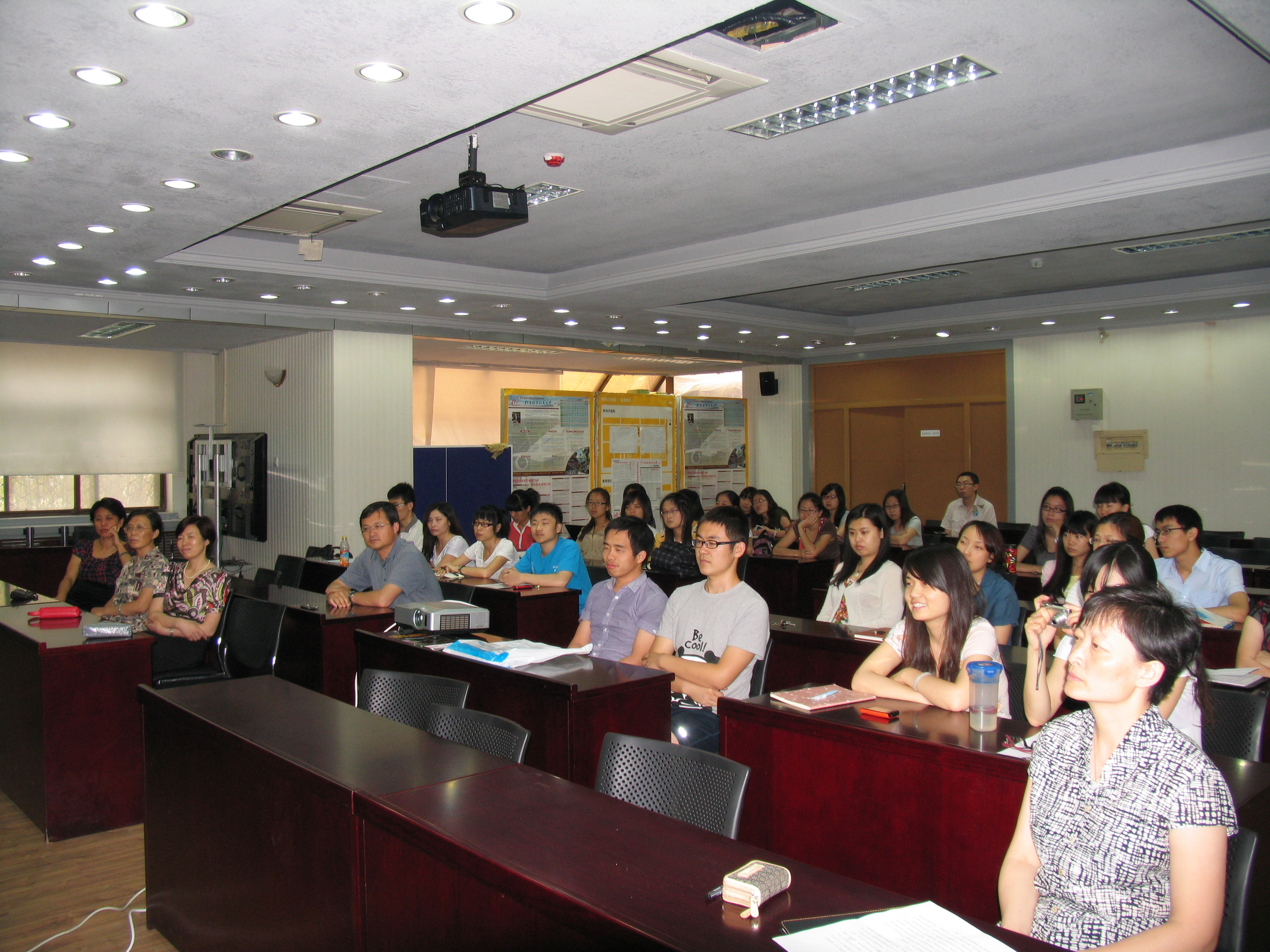 英国上市公司365